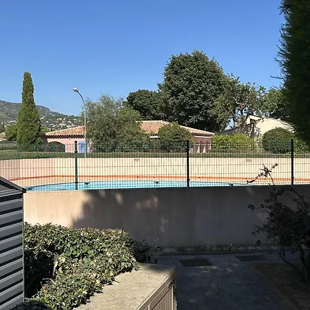 Mazet Climatise Avec Piscine & Tennis Calme Proche Lavandou Dom wakacyjny Bormes-les-Mimosas