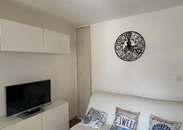 Dom wakacyjny Mazet Climatise Avec Piscine & Tennis Calme Proche Lavandou Bormes-les-Mimosas