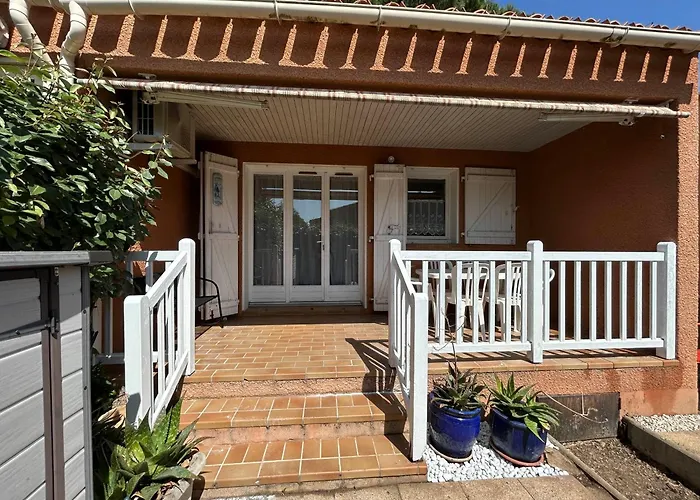 Dom wakacyjny Mazet Climatise Avec Piscine & Tennis Calme Proche Lavandou *